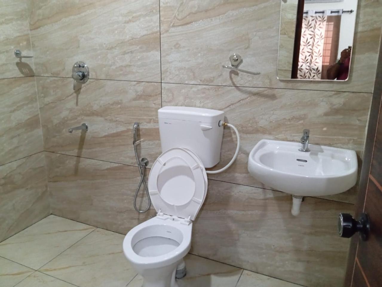 Kochi The Bunkhouse Lodge & Hostel מראה חיצוני תמונה